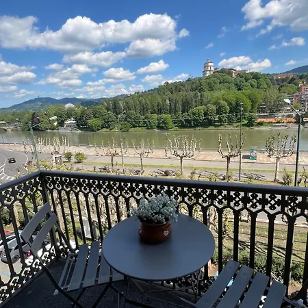 Classico Vista Fiume E Collina * Turin