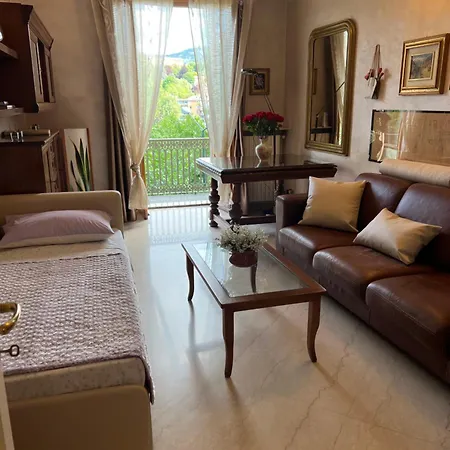 Classico Vista Fiume E Collina Apartman *